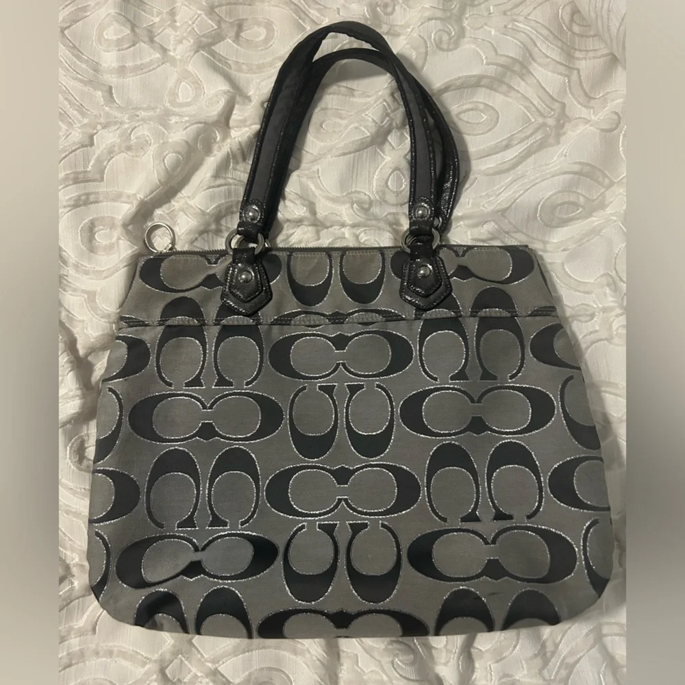 Coach Handbag - Picture 2 of 4